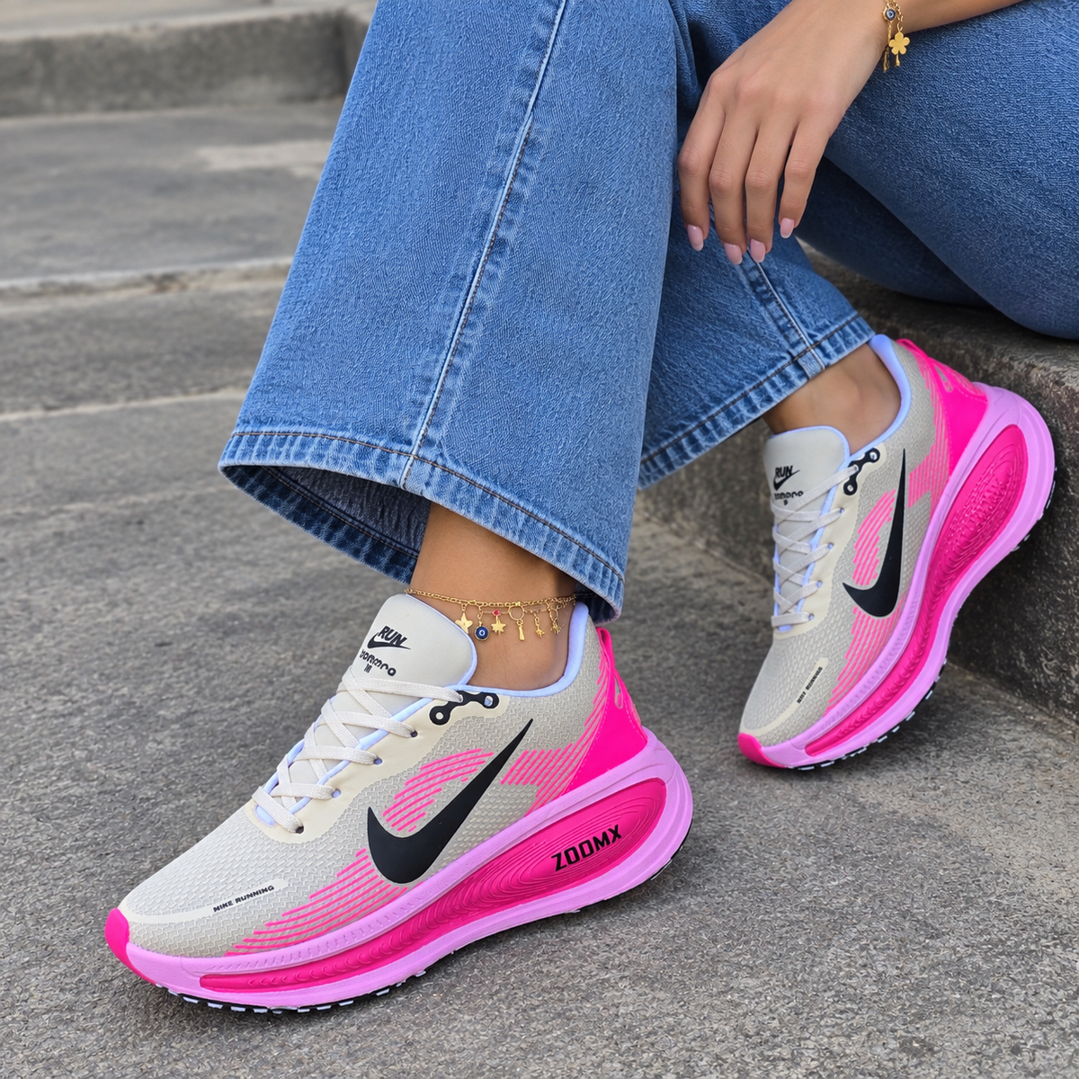 Nike Vomero Dama + MEDIAS GRATIS