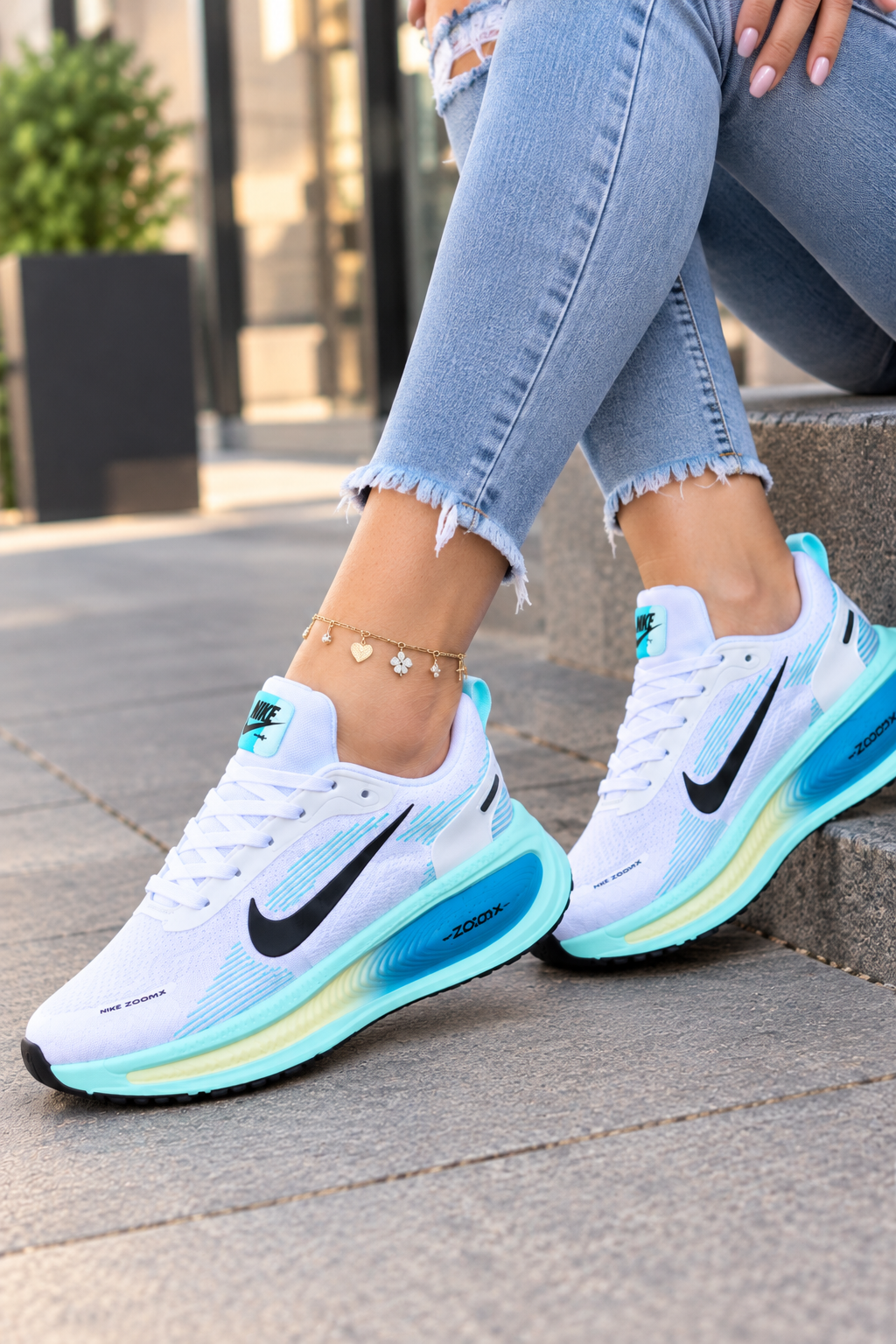 Nike Vomero Dama + MEDIAS GRATIS