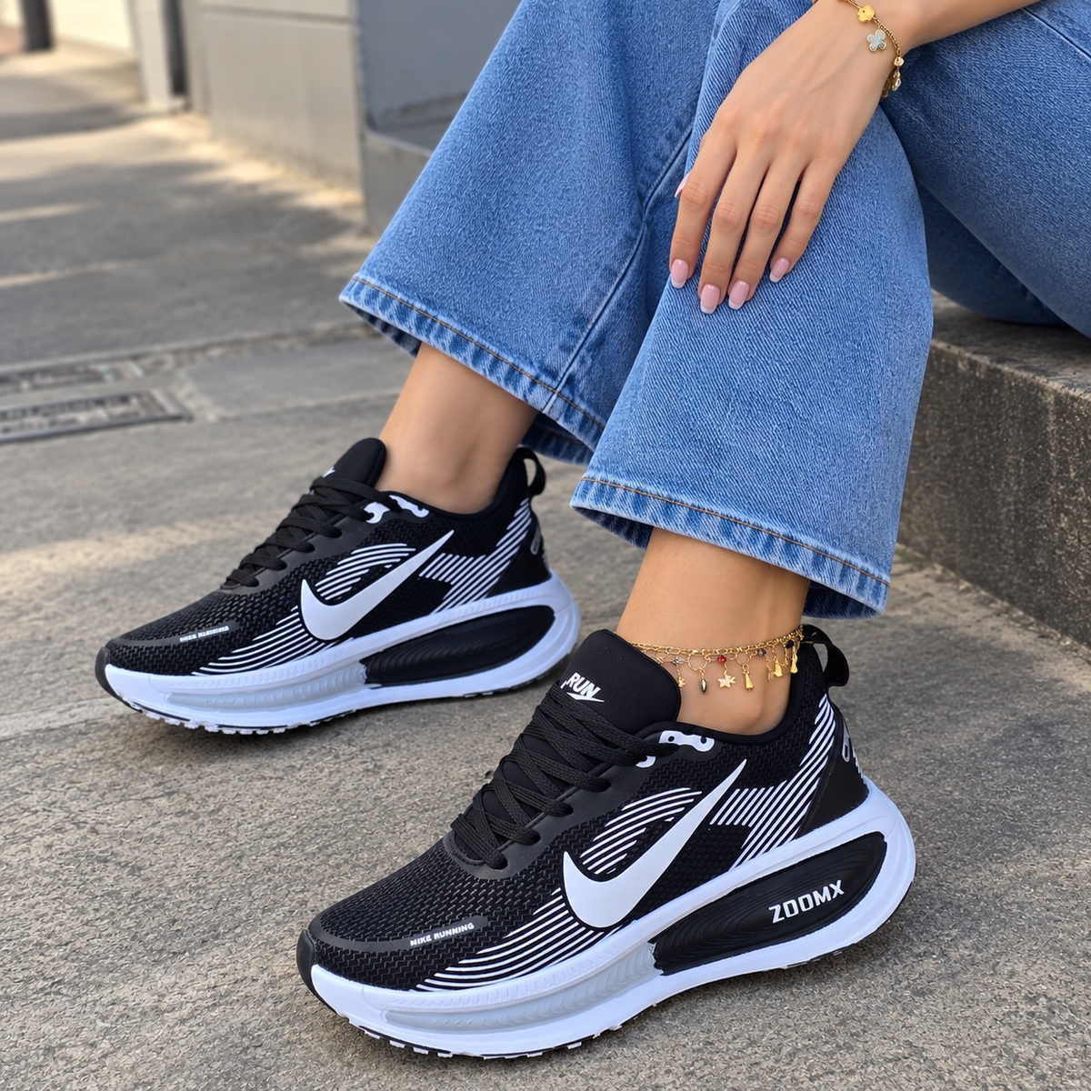 Nike Vomero Dama + MEDIAS GRATIS