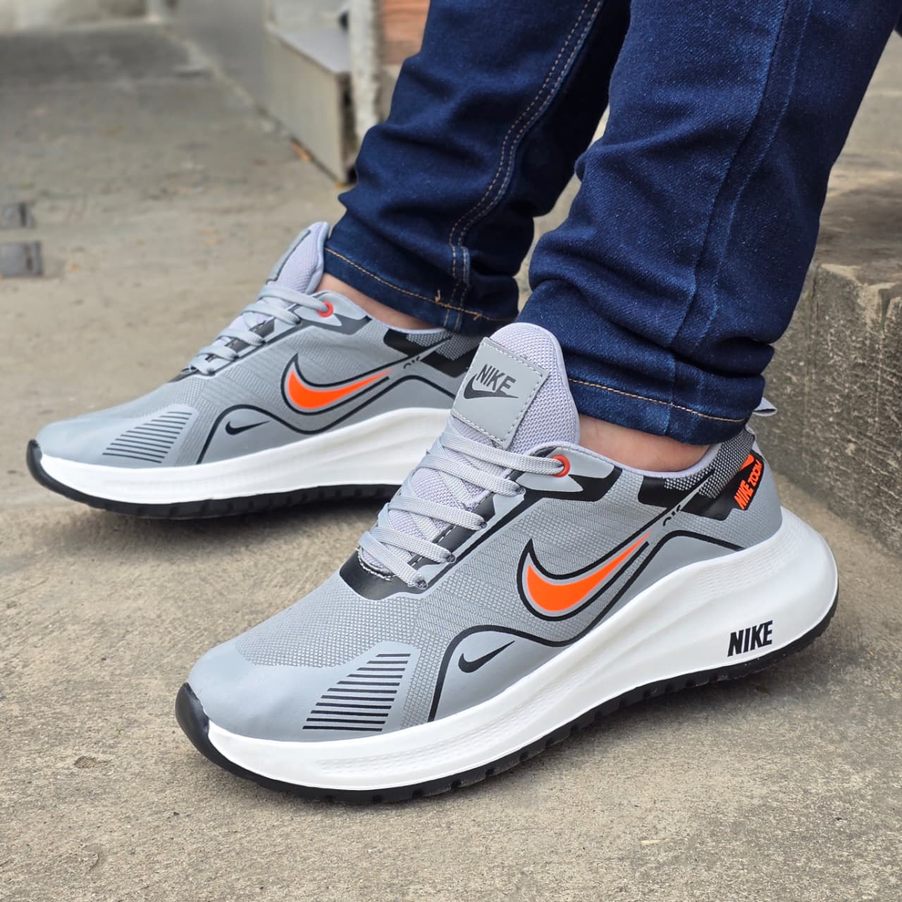 NIKE EVA