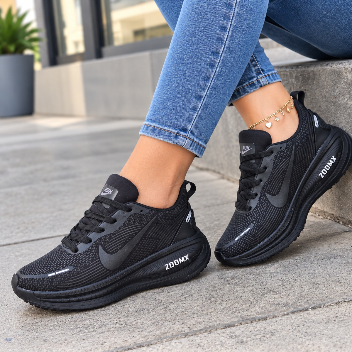 Nike Vomero Dama + MEDIAS GRATIS