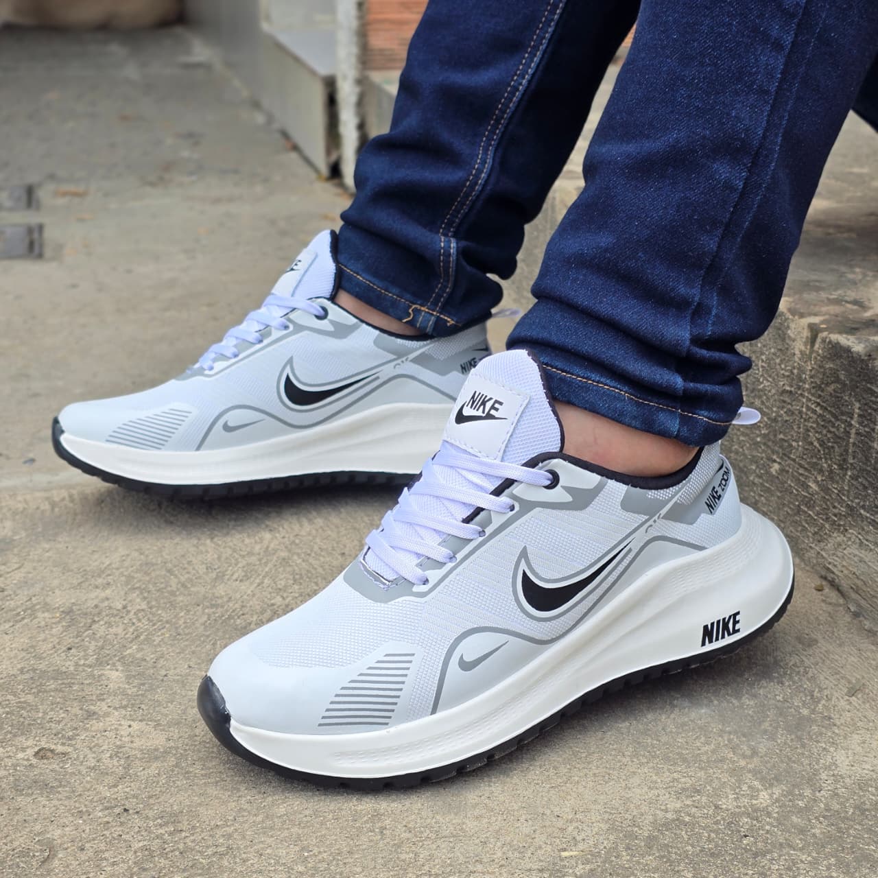 NIKE EVA
